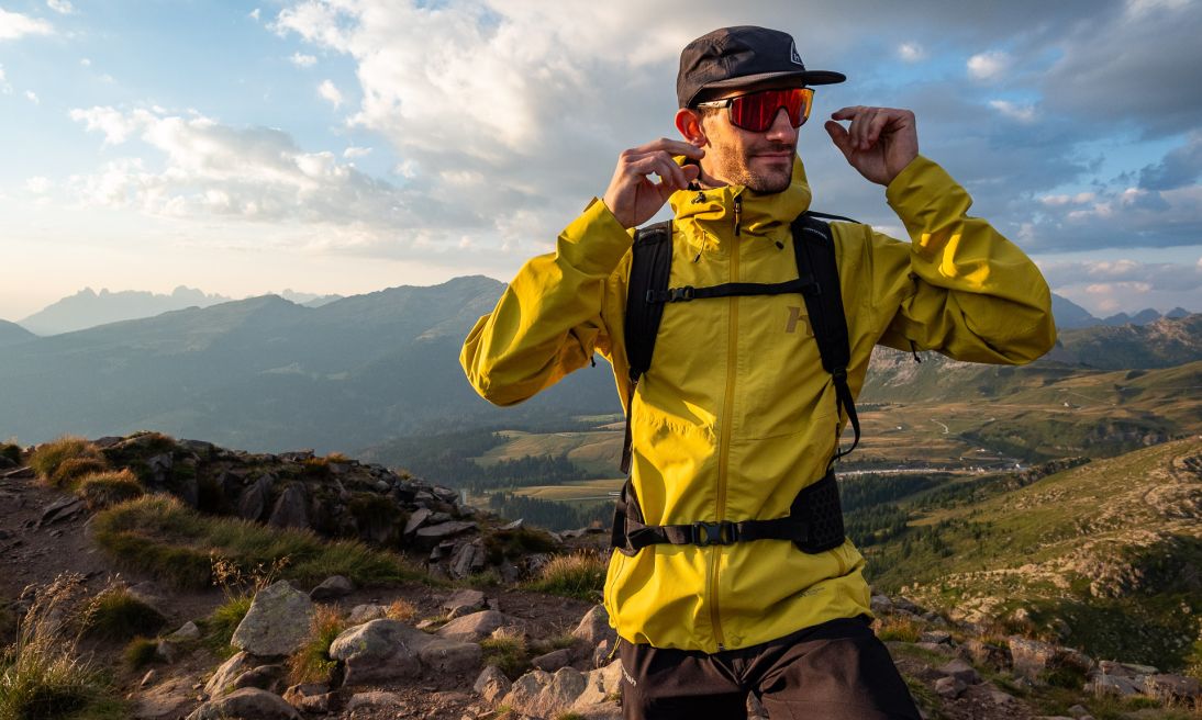 HH-S26-HIKING-resize-160 HH-S26-HIKING-resize-160